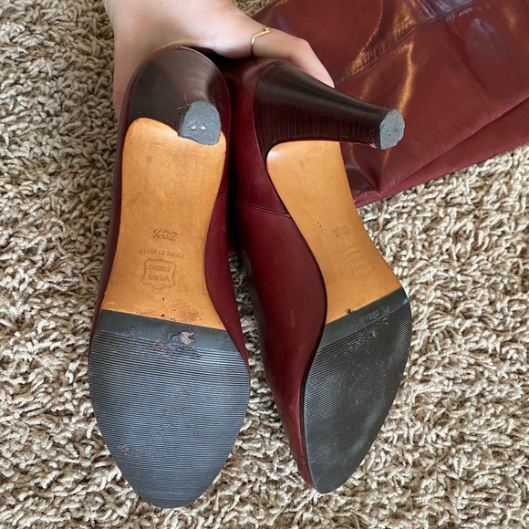 Red leather boots with heel - Picture 3 of 6